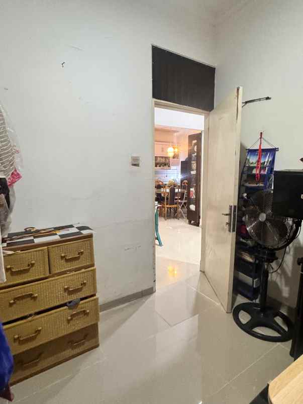 dijual rumah sektor 1c