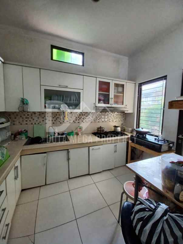 dijual rumah semi furnished di bintaro