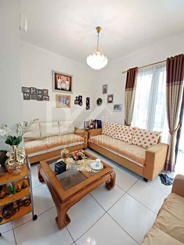 dijual rumah semi furnished di bintaro