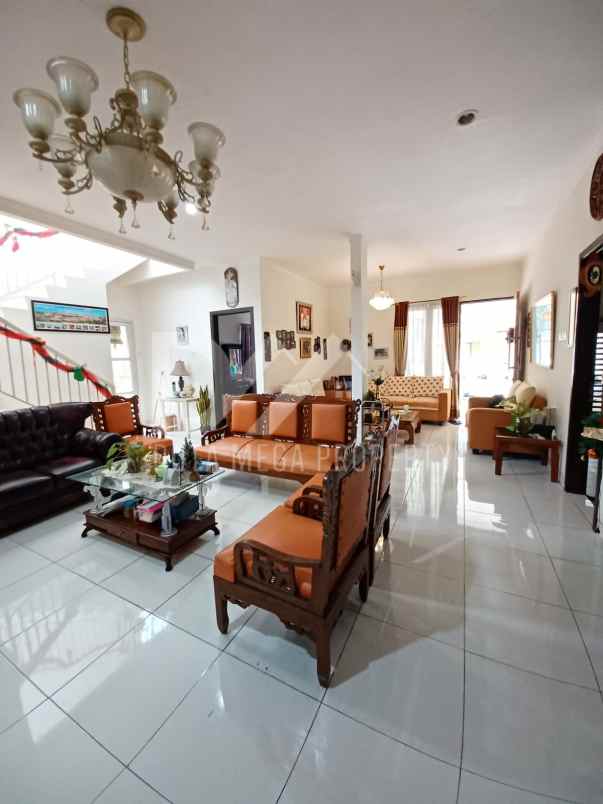 dijual rumah semi furnished di bintaro