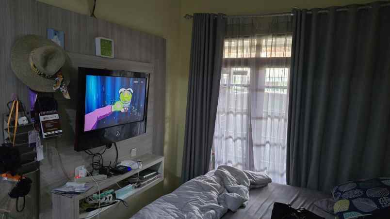 dijual rumah semi furnished nyaman di kopo permai