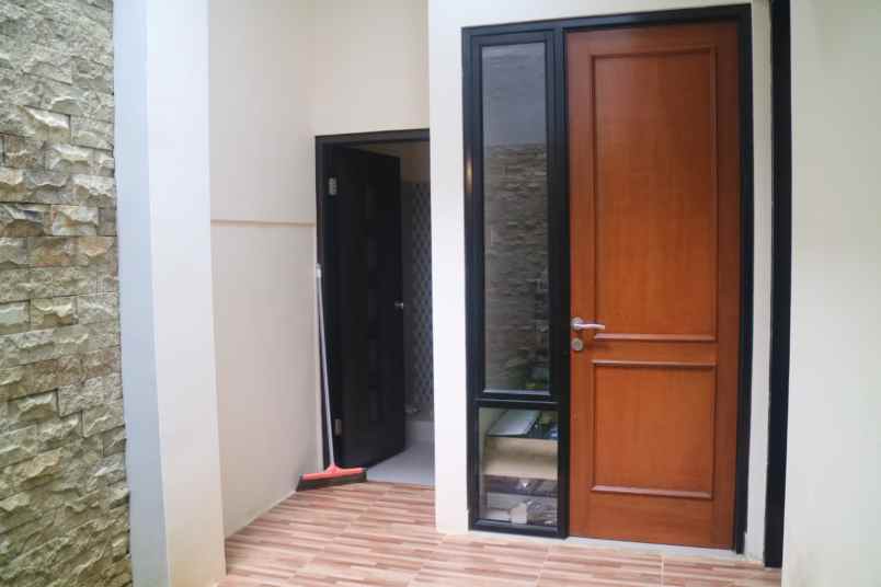 dijual rumah sentul city