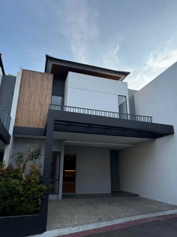 dijual rumah setra duta cluster casa