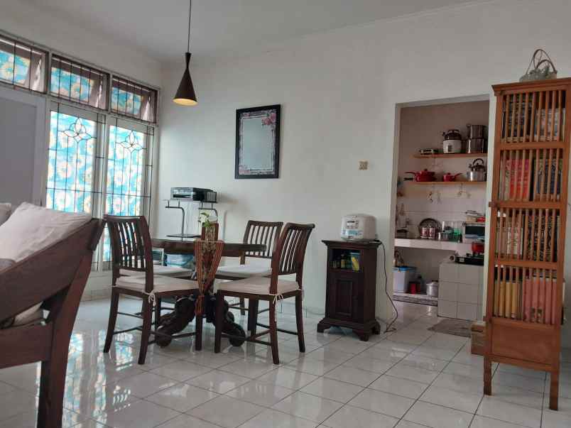 dijual rumah siap huni di perum legenda wisata