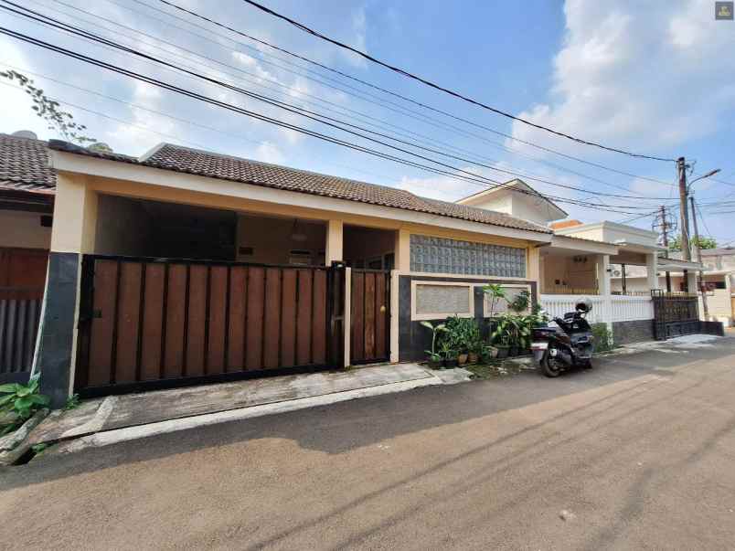 dijual rumah sip711