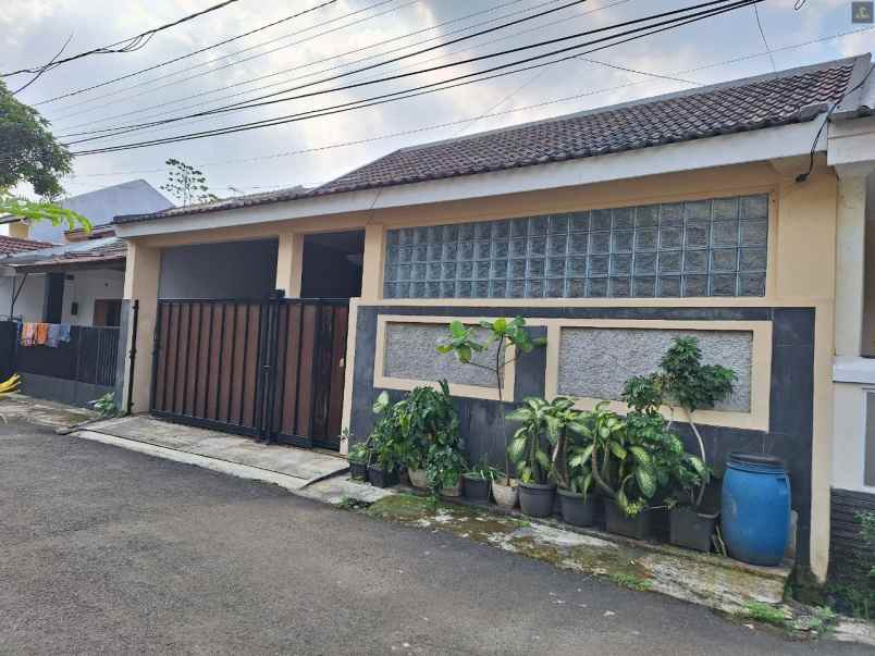 dijual rumah sip711