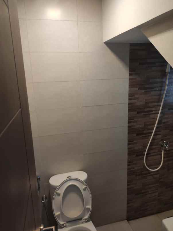 dijual rumah summarecon bekasi cluster