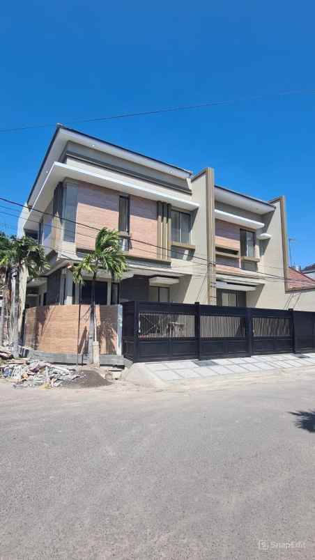 dijual rumah sutorejo