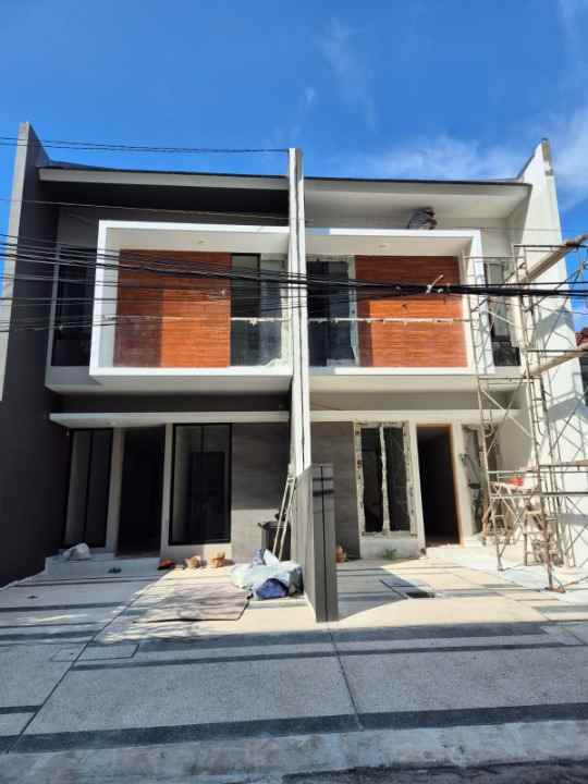 dijual rumah sutorejo prima utara