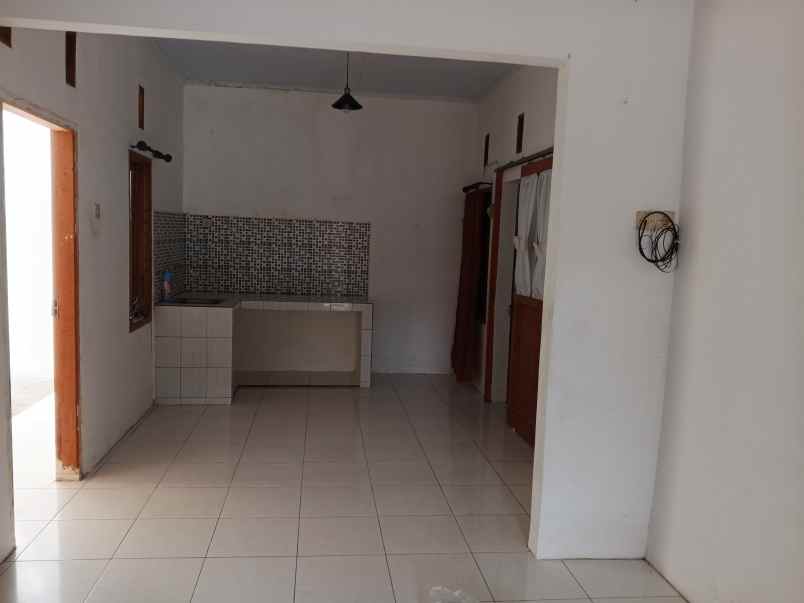 dijual rumah taman graha asri 2