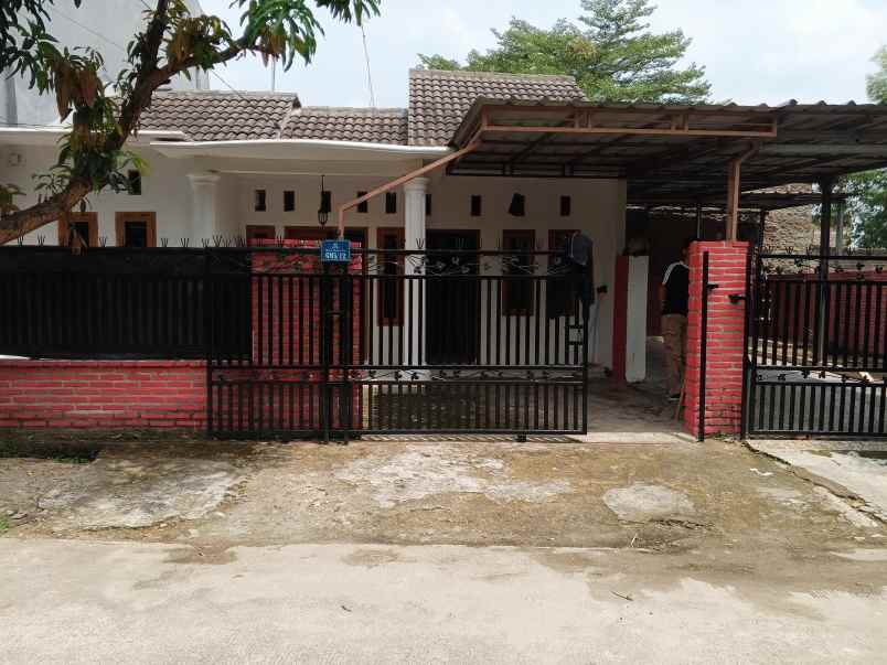 dijual rumah taman graha asri 2