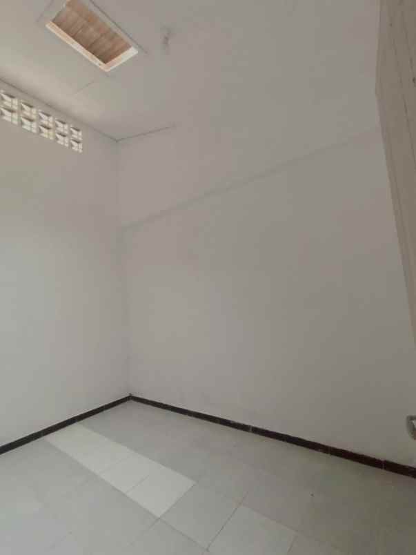 dijual rumah taman harapan baru