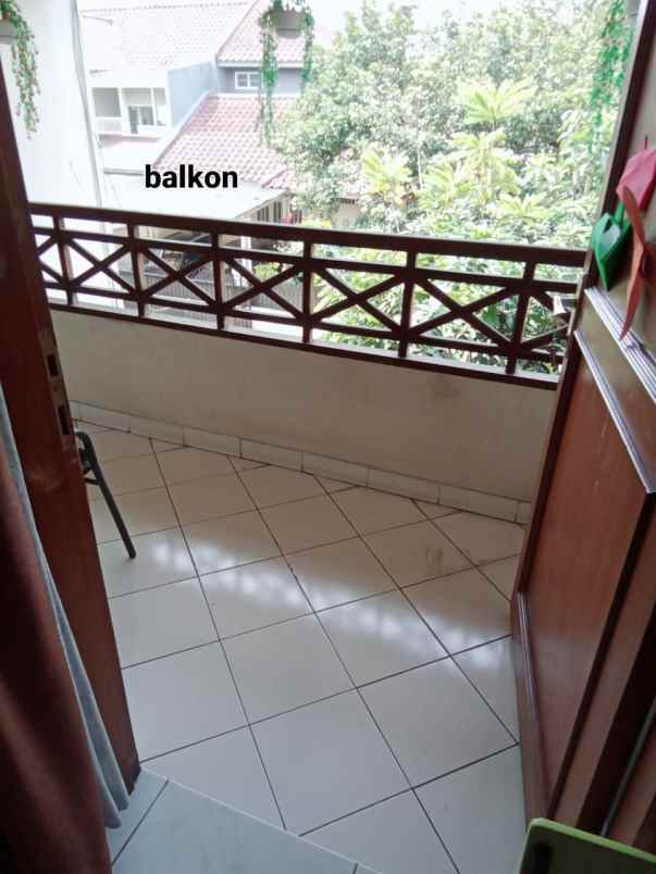 dijual rumah taman rempoa indah