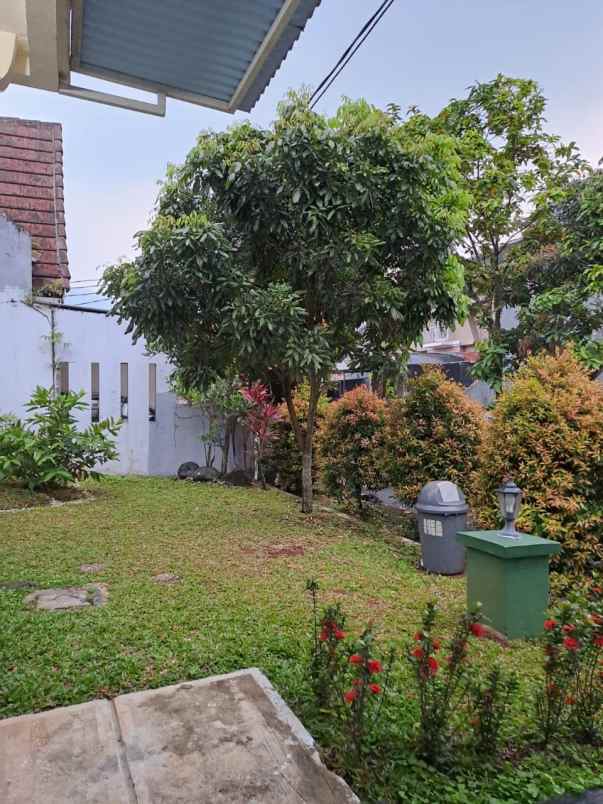 dijual rumah taman venesia sentul city