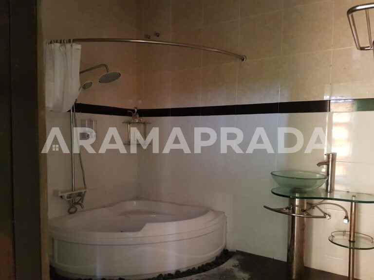 dijual rumah taman wedasari