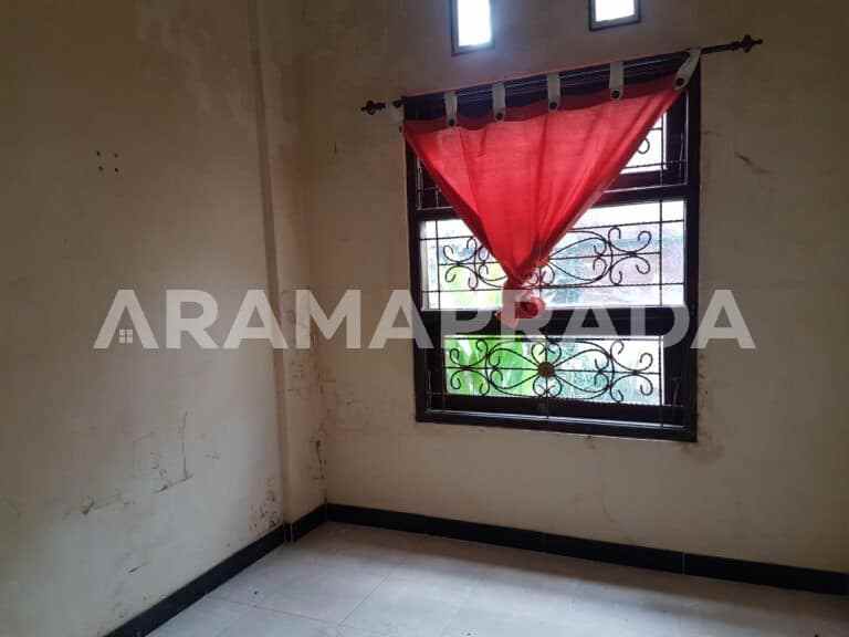 dijual rumah taman wedasari