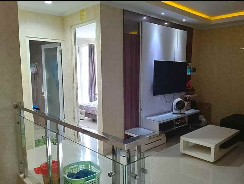 dijual rumah the green court kalideres