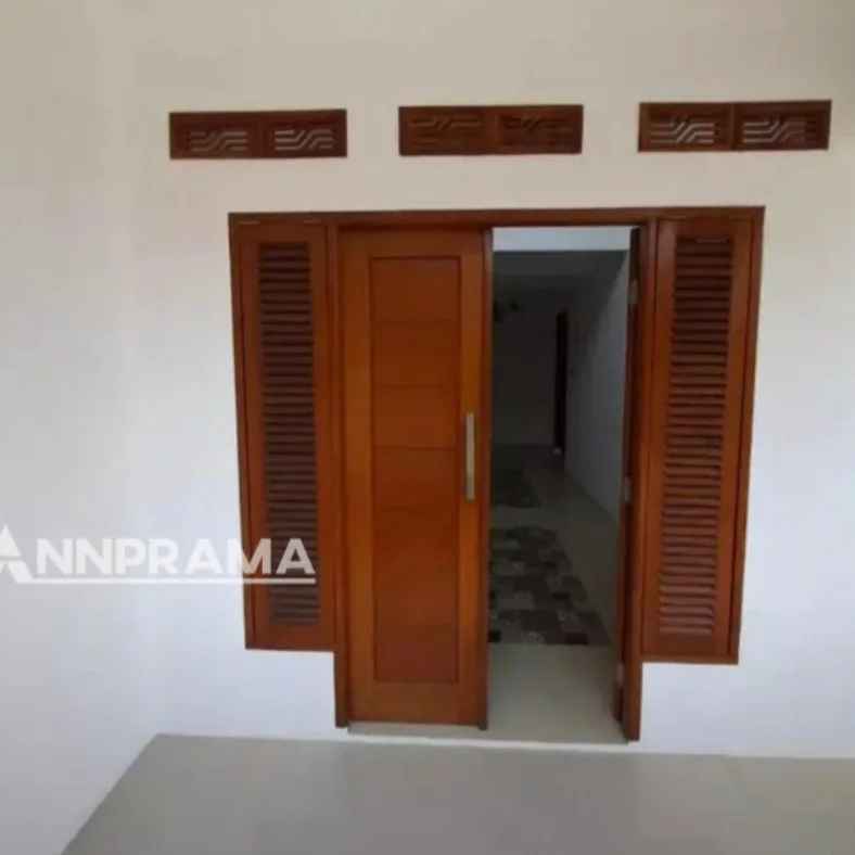 dijual rumah tugu