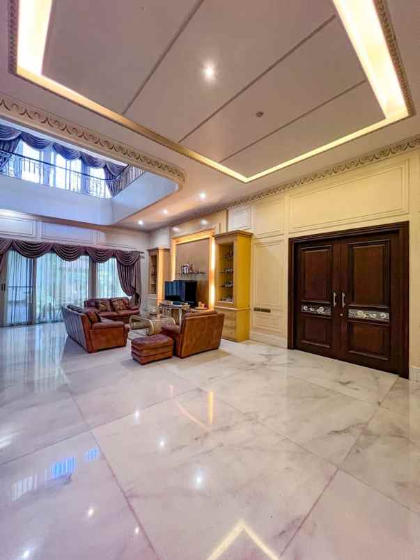 dijual rumah vbr 1 pakuwon indah