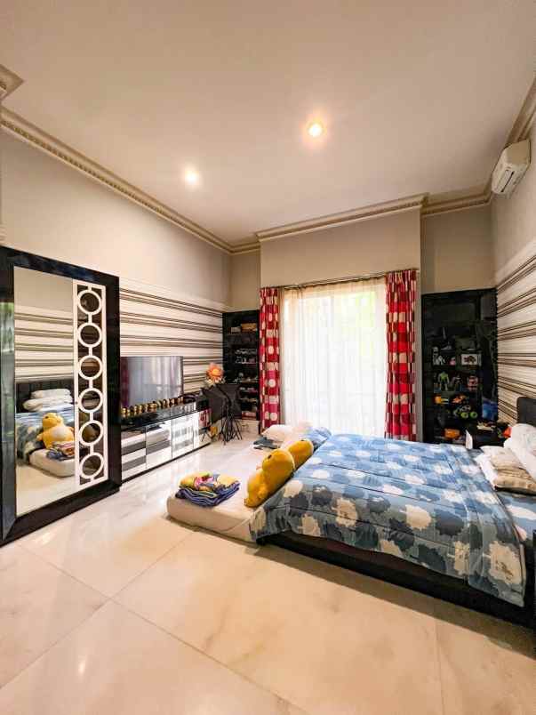 dijual rumah vbr 1 pakuwon indah