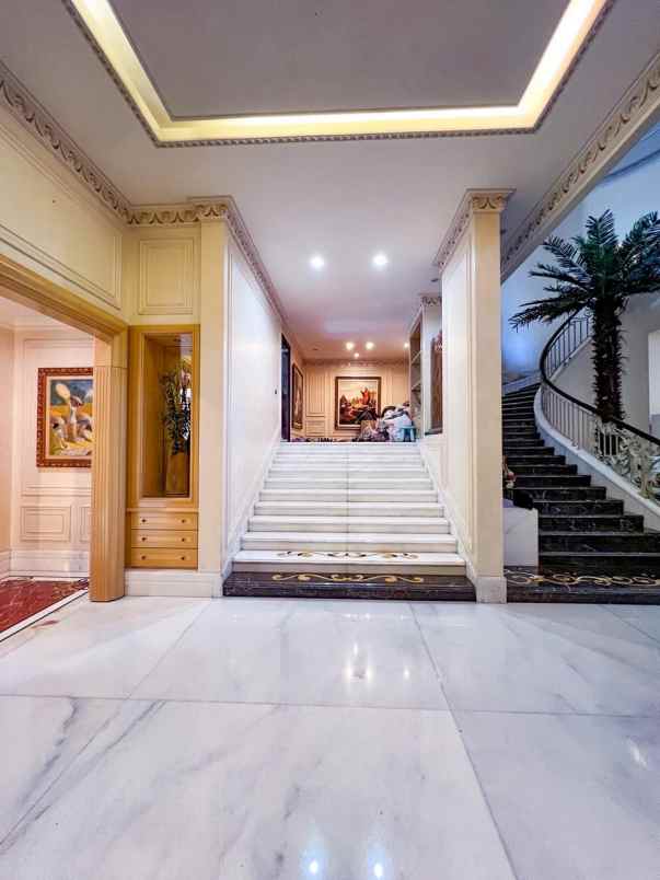 dijual rumah vbr 1 pakuwon indah