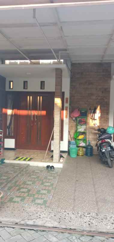 dijual rumah velodrome