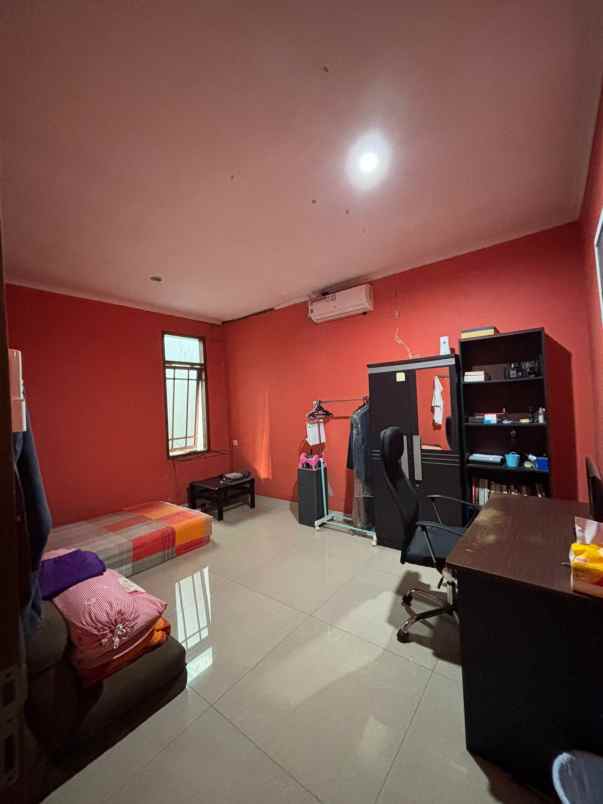 dijual rumah villa asri padasuka