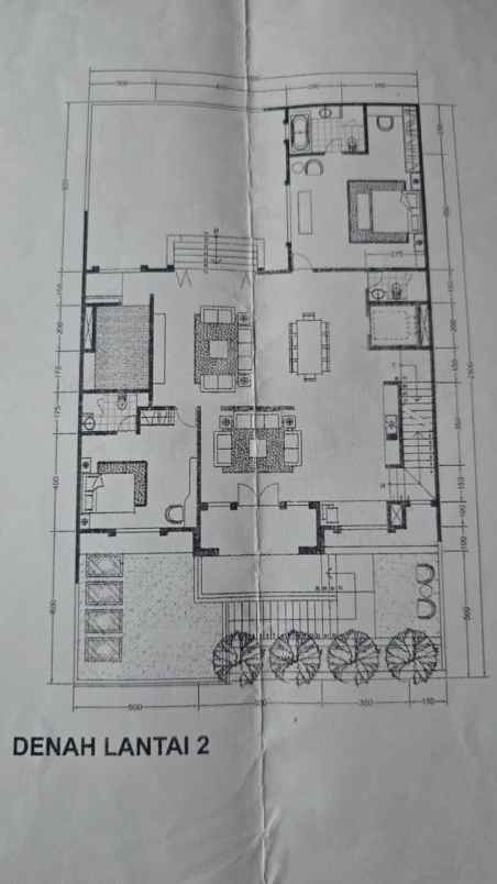 dijual rumah villa royal pakuwon city
