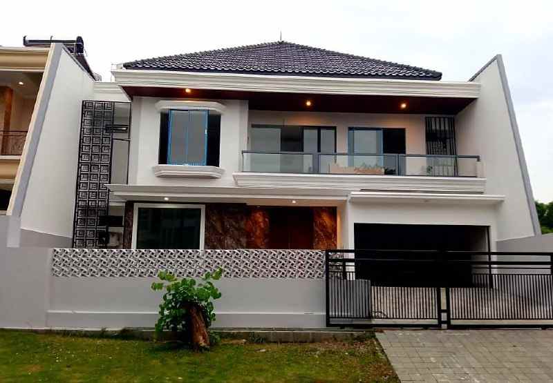 dijual rumah villa westwood pakuwon city