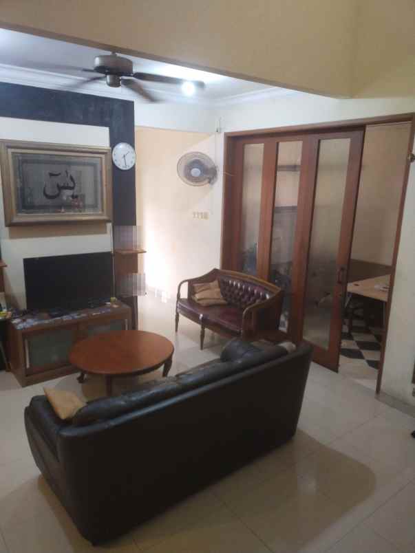 dijual rumah walang baru