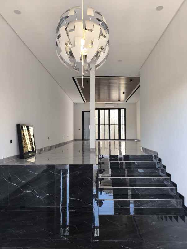 dijual rumah waterfront citraland