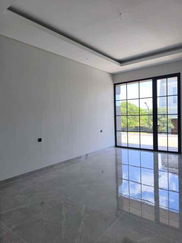 dijual rumah waterfront citraland