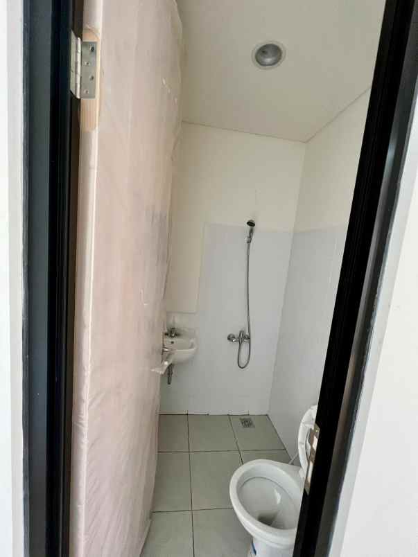 dijual rumah waterfront estate lippo cikarang selatan
