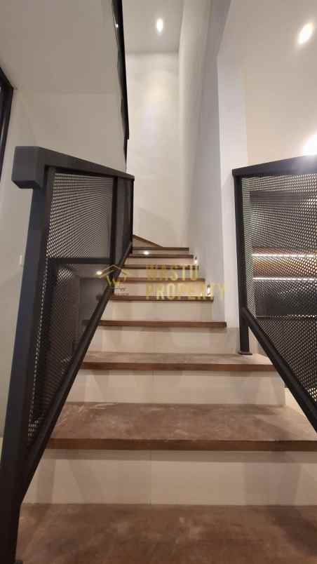 dijual rumah wedomartani maguwoharjo