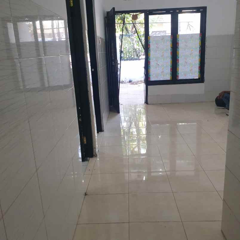 dijual rumah western village surabaya