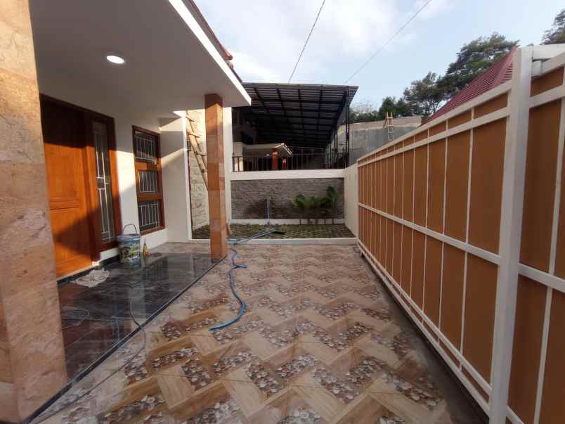 dijual rumah widodomartani kec ngemplak