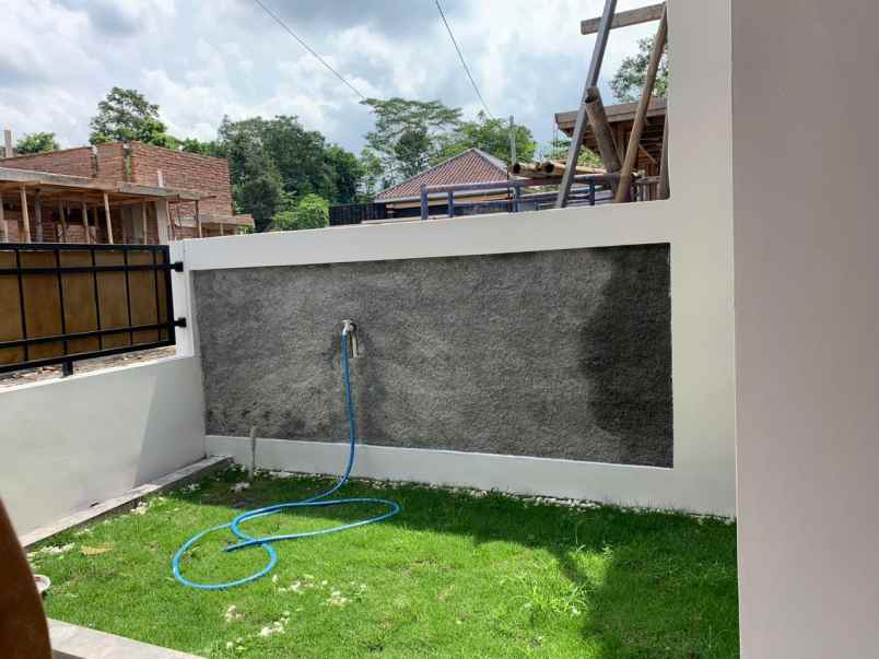 dijual rumah widodomartani kec ngemplak