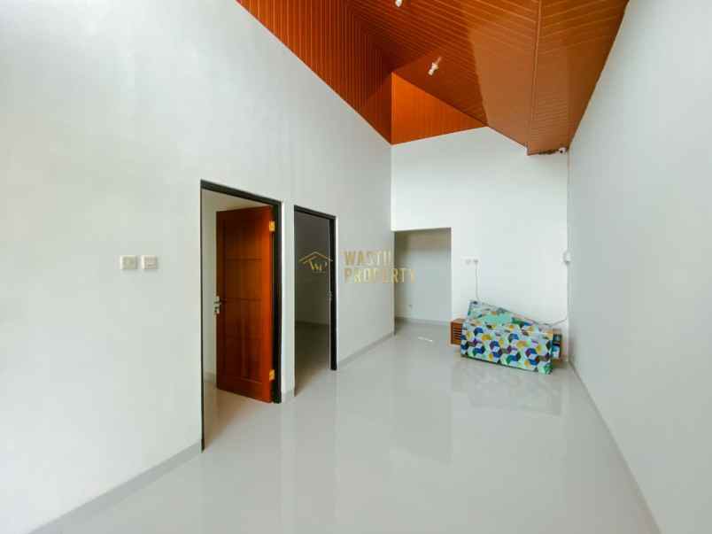 dijual rumah wirokerten