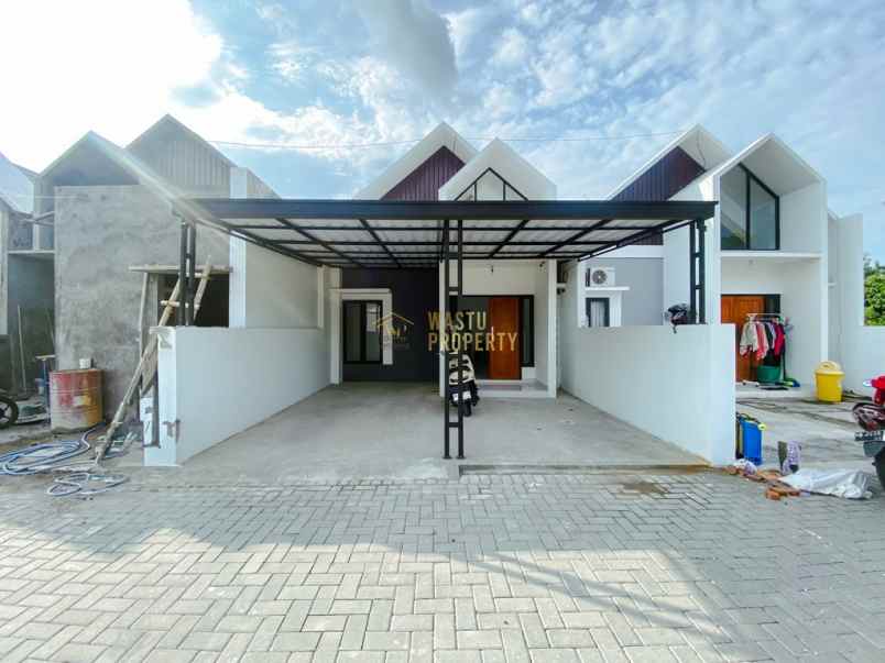 dijual rumah wirokerten