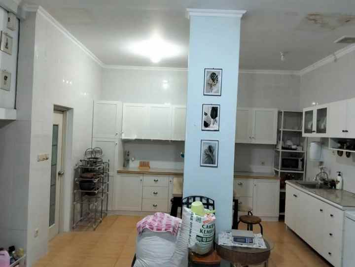 dijual rumah wisma permai