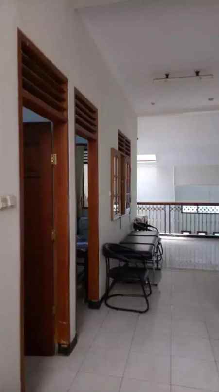 dijual rumah ykp kendang sari jl