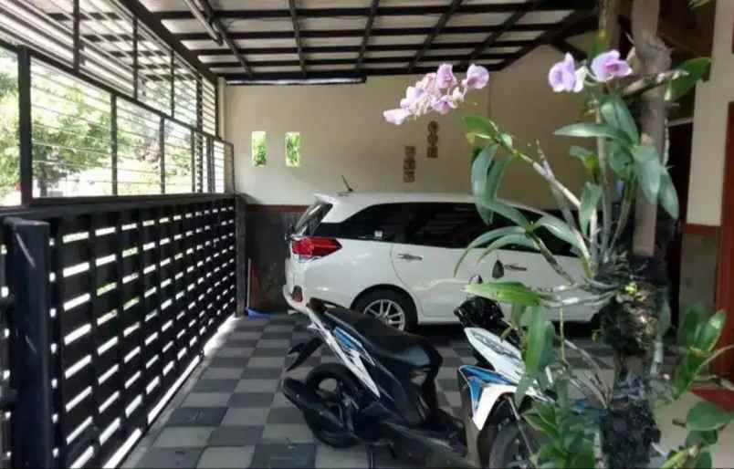 dijual rumah ykp kendang sari jl