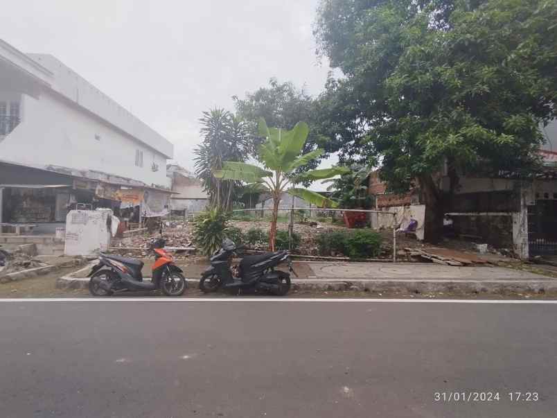 dijual tanah cempaka tengah