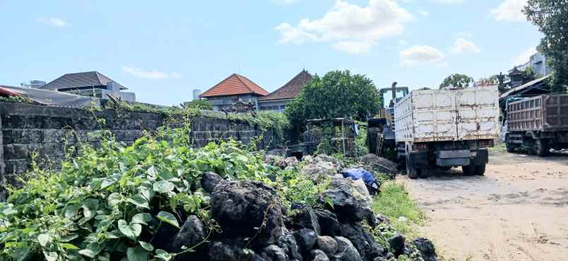 dijual tanah jalan bung tomo gatsu barat