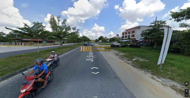 dijual tanah jalan soekarno hatta