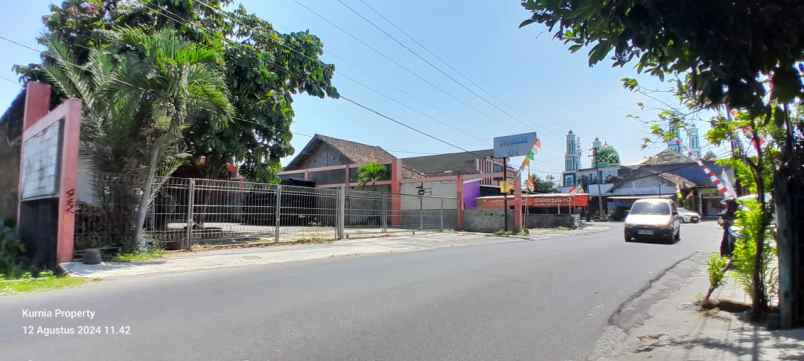 dijual tanah jl tajem maguwoharjo depok