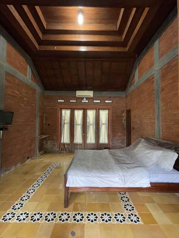 dijual villa babadan wedomartani