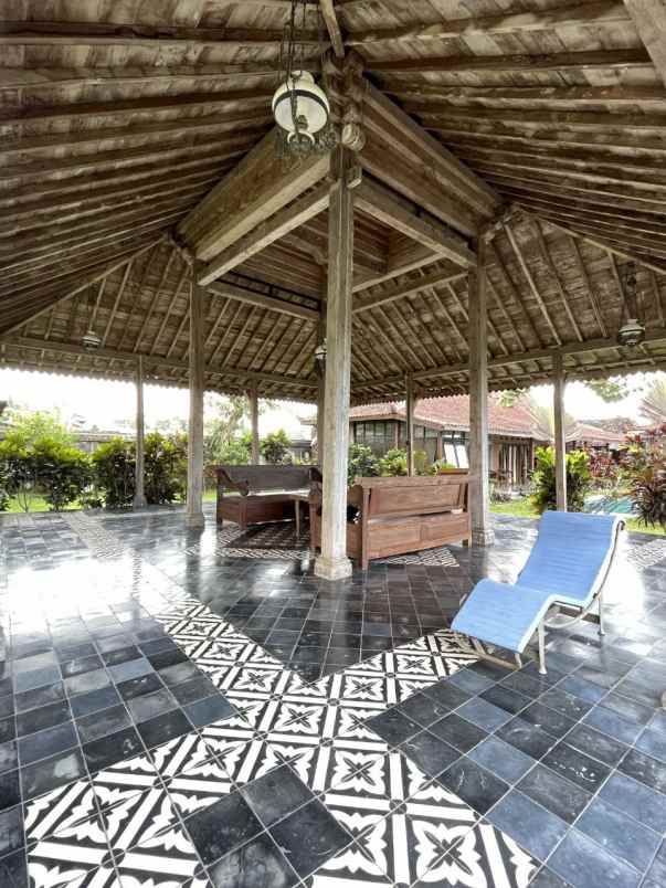 dijual villa babadan wedomartani