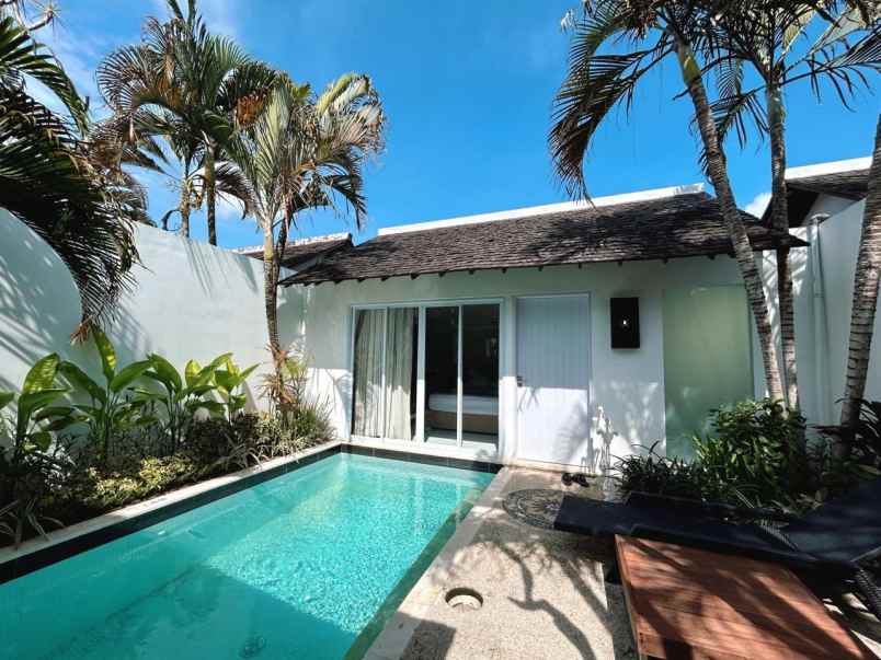 dijual villa jl dewi saraswati seminyak