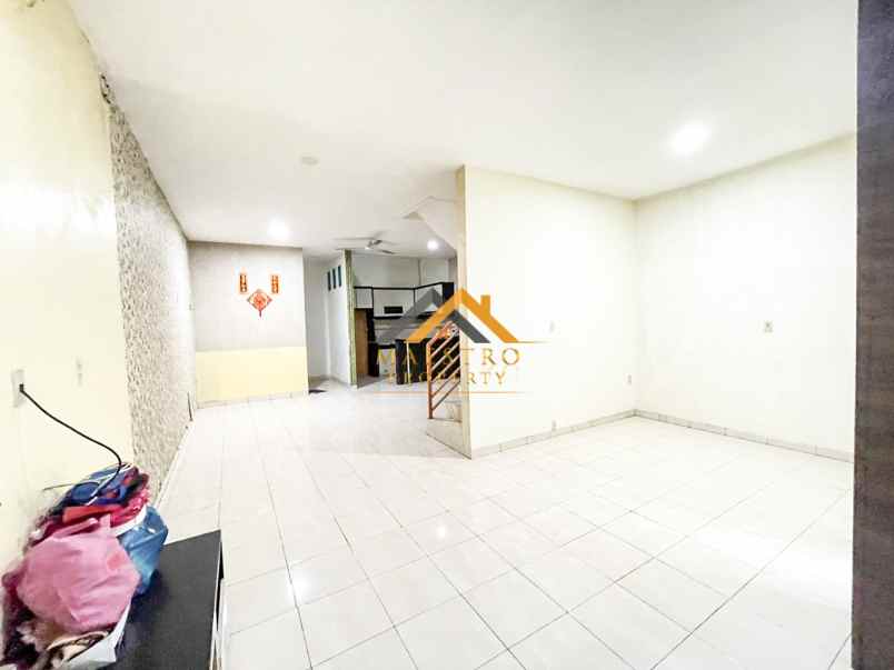 dijual villa komplek mutiara residence jalan r s haji